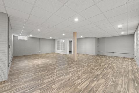 Tiny photo for 1404 Greenbrier Drive, Mount Vernon, OH 43050 (MLS # 225045581)