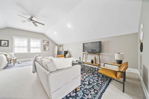 Tiny photo for 4025 Chelsea Green W, New Albany, OH 43054 (MLS # 226014111)