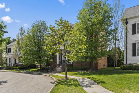Tiny photo for 4025 Chelsea Green W, New Albany, OH 43054 (MLS # 226014111)