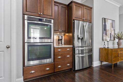 Tiny photo for 4025 Chelsea Green W, New Albany, OH 43054 (MLS # 226014111)