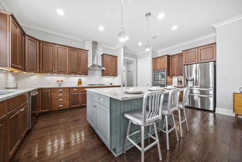 Tiny photo for 4025 Chelsea Green W, New Albany, OH 43054 (MLS # 226014111)