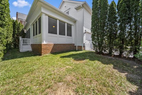 Tiny photo for 4025 Chelsea Green W, New Albany, OH 43054 (MLS # 226014111)