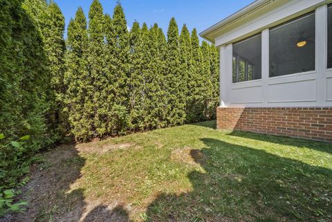 Tiny photo for 4025 Chelsea Green W, New Albany, OH 43054 (MLS # 226014111)