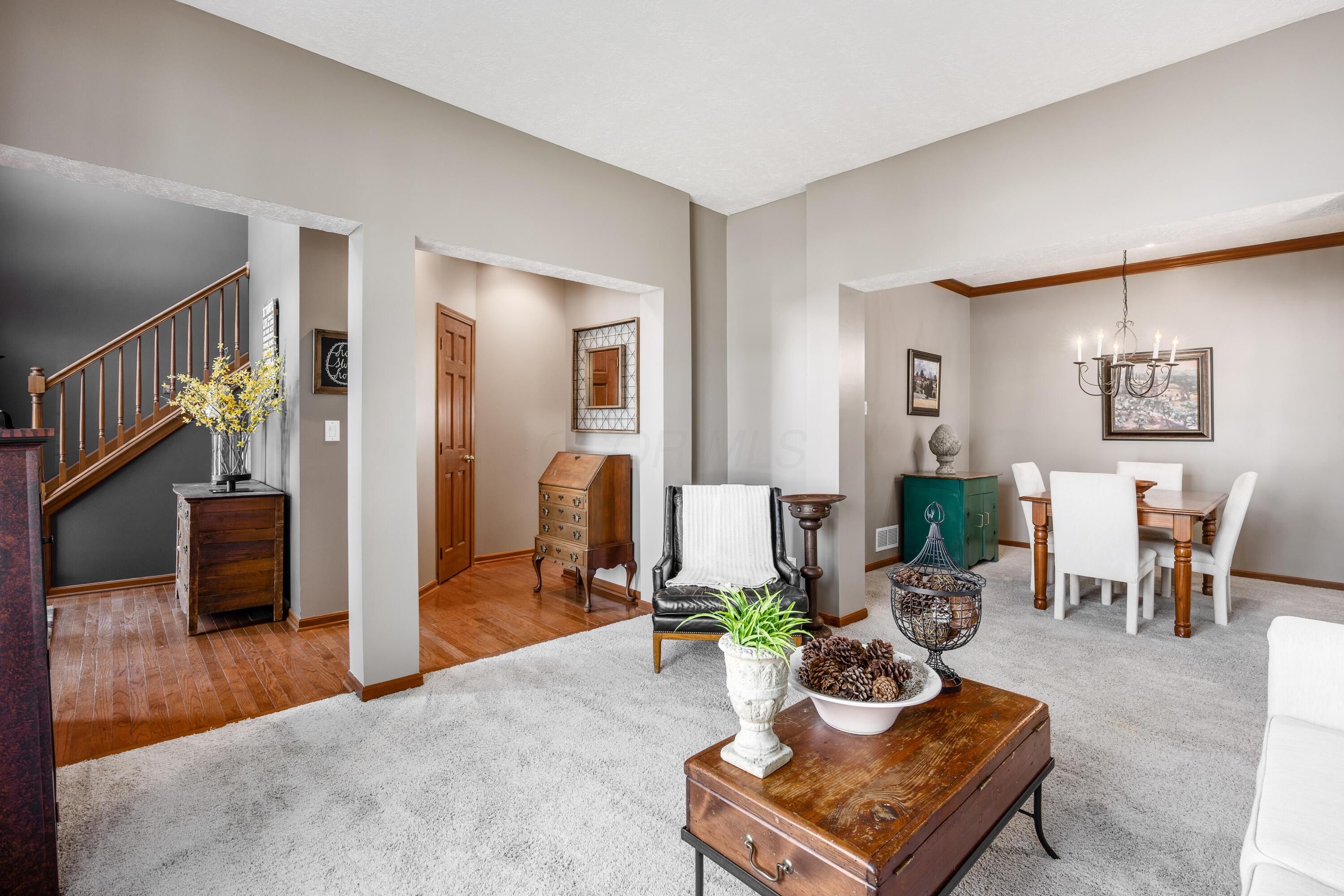 6345 Angeles Drive, Dublin, Ohio image 12