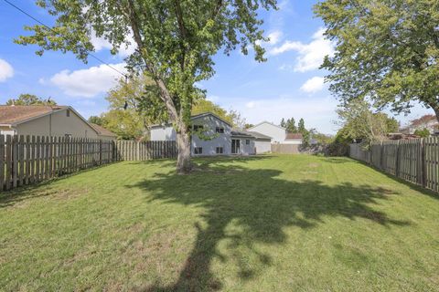 Tiny photo for 5718 Bangor Court, Columbus, OH 43235 (MLS # 225039668)