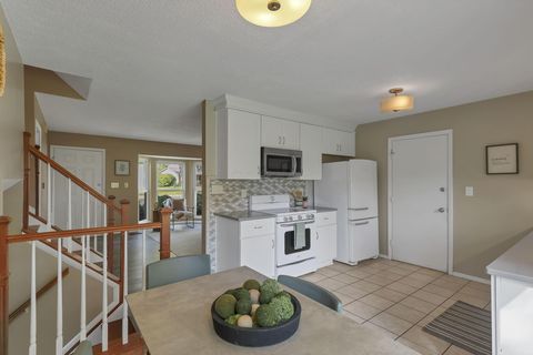 Tiny photo for 5718 Bangor Court, Columbus, OH 43235 (MLS # 225039668)