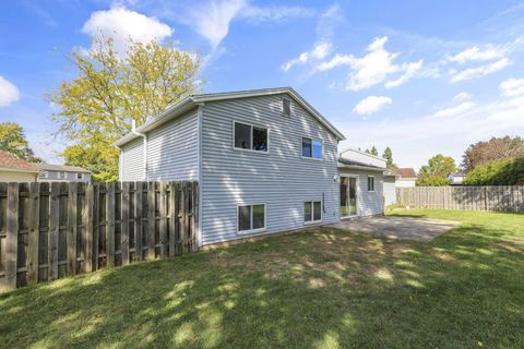 Tiny photo for 5718 Bangor Court, Columbus, OH 43235 (MLS # 225039668)