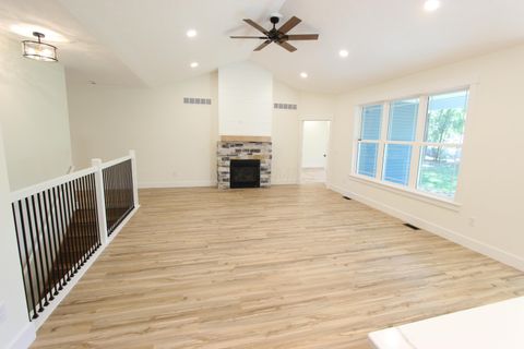 Tiny photo for 561 Mcintosh Drive, Howard, OH 43028 (MLS # 225037685)