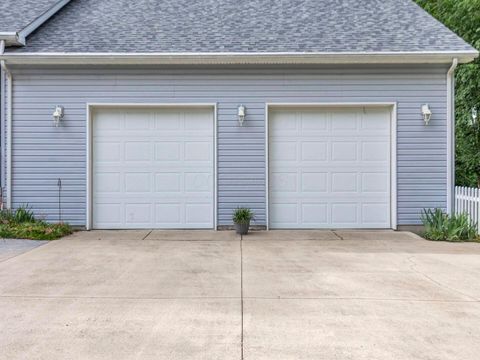 Tiny photo for 170 Applewood Drive, Chillicothe, OH 45601 (MLS # 226022429)