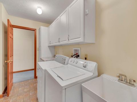 Tiny photo for 170 Applewood Drive, Chillicothe, OH 45601 (MLS # 226022429)