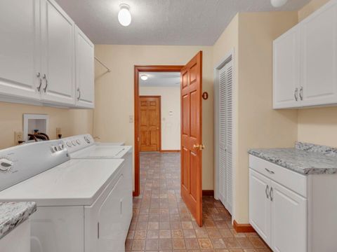 Tiny photo for 170 Applewood Drive, Chillicothe, OH 45601 (MLS # 226022429)