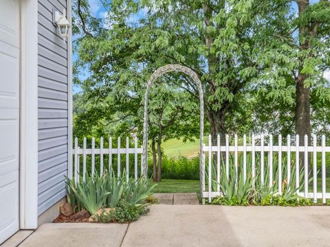 Tiny photo for 170 Applewood Drive, Chillicothe, OH 45601 (MLS # 226022429)