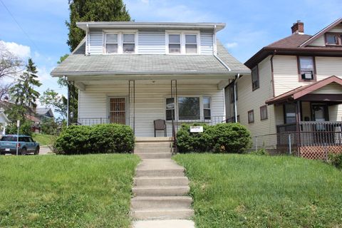 Photo of 240 E Mccreight Avenue, Springfield, OH 45503 (MLS # 226014514)