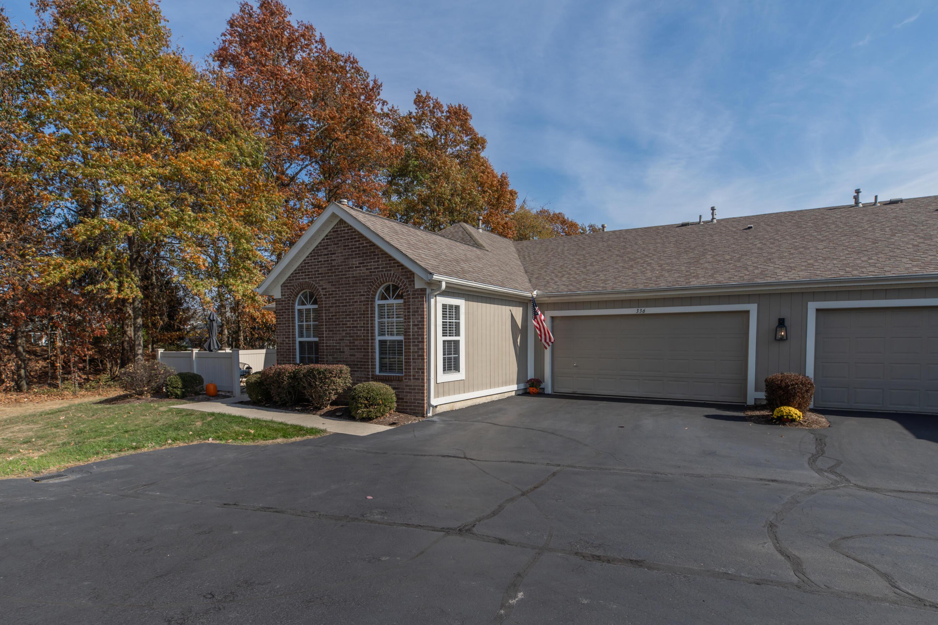 336 Park Woods Lane, Powell, Ohio image 2