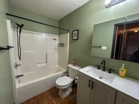 Tiny photo for 911 Riverbirch Road, Washington Court House, OH 43160 (MLS # 226005250)