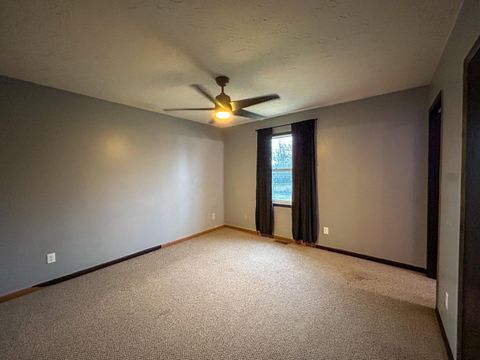 Tiny photo for 911 Riverbirch Road, Washington Court House, OH 43160 (MLS # 226005250)