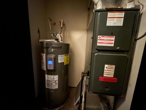 Tiny photo for 911 Riverbirch Road, Washington Court House, OH 43160 (MLS # 226005250)