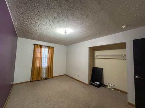 Tiny photo for 911 Riverbirch Road, Washington Court House, OH 43160 (MLS # 226005250)