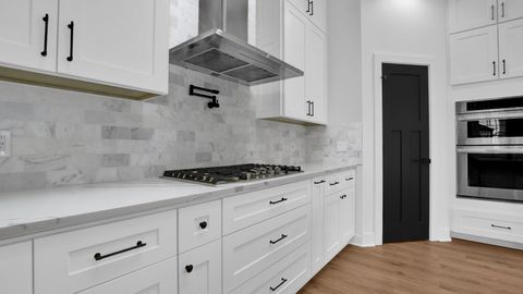 Photo of 1884 Poplar Place, Lewis Center, OH 43035 (MLS # 226008157)