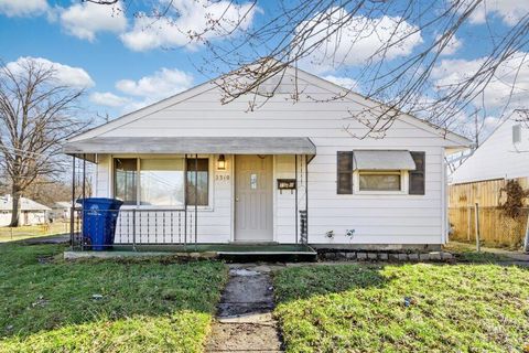 Photo of 2310 Brentnell Avenue, Columbus, OH 43211 (MLS # 226004971)