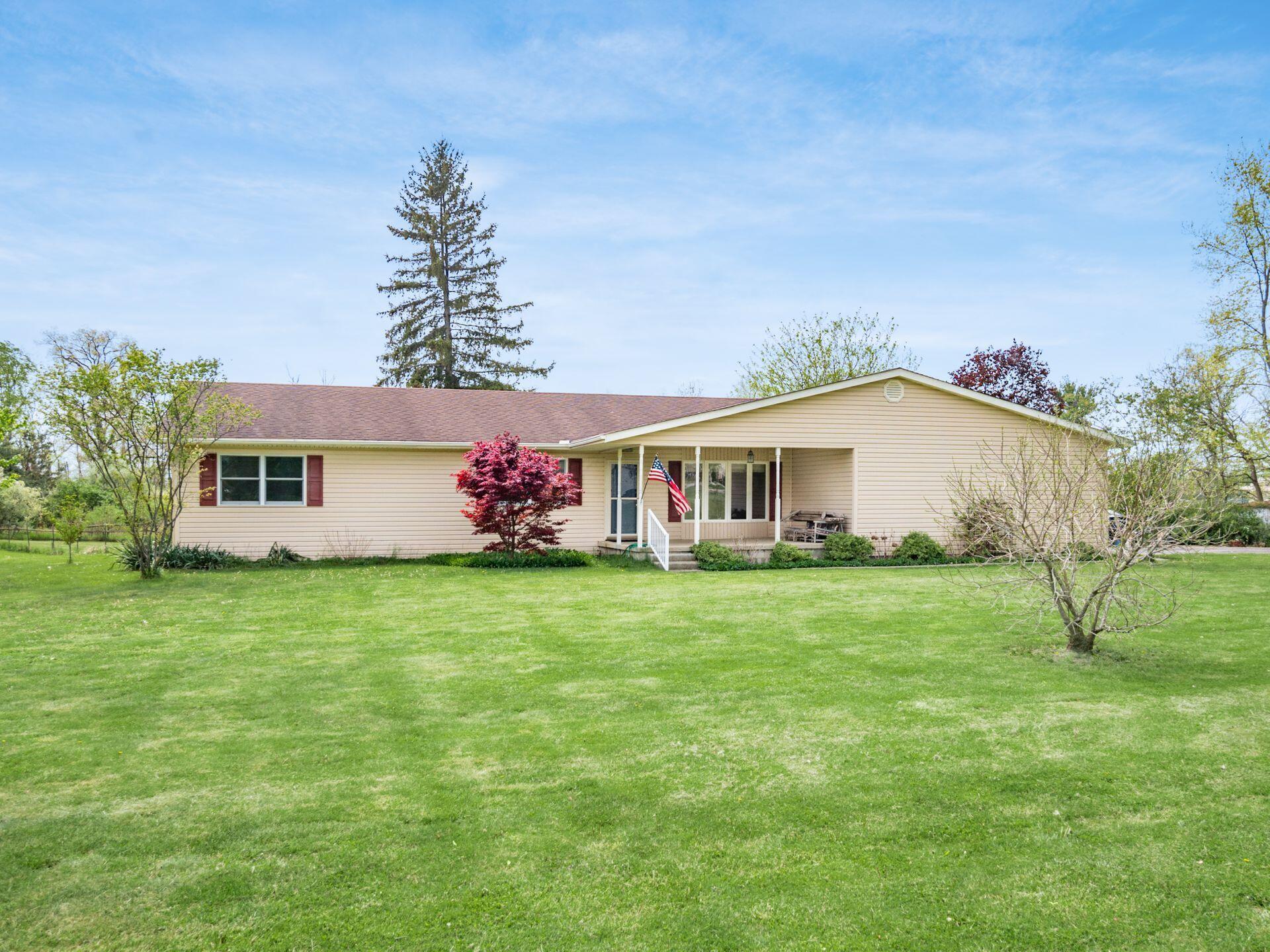 7673 Opossum Run Road, London, Ohio image 1