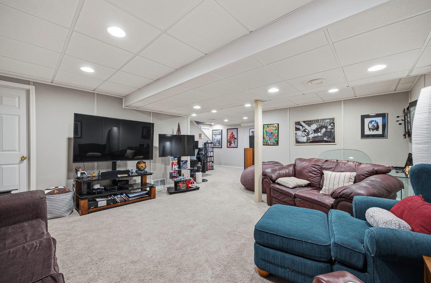 Dublin, Ohio 43016, United States, 4 Bedrooms Bedrooms, ,3 BathroomsBathrooms,Residential,Coming Soon,239806