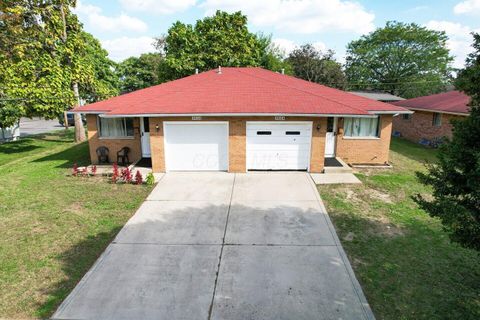 Photo of 5604-5606 Parkville Street, Columbus, OH 43229 (MLS # 225038902)