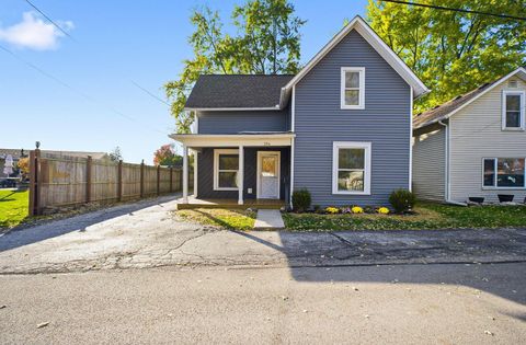 Photo of 254 Grant Avenue, Plain City, OH 43064 (MLS # 225041887)