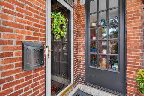 Tiny photo for 556 City Park Avenue, Columbus, OH 43215 (MLS # 226029000)