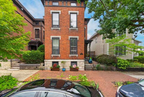 Tiny photo for 556 City Park Avenue, Columbus, OH 43215 (MLS # 226029000)