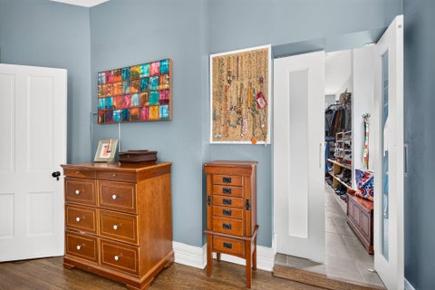 Tiny photo for 556 City Park Avenue, Columbus, OH 43215 (MLS # 226029000)