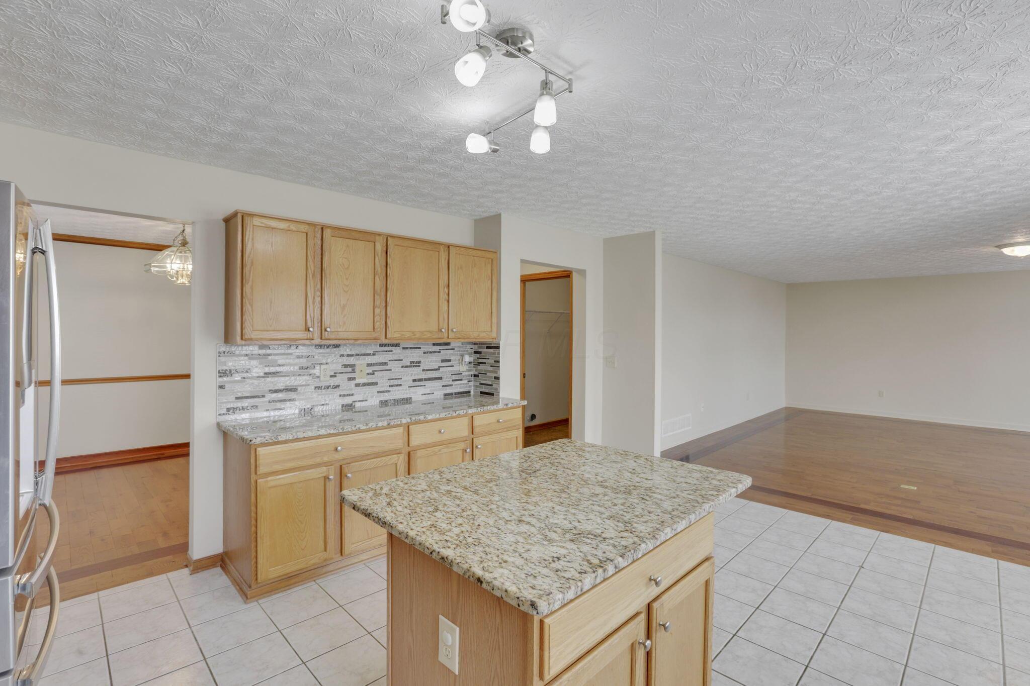 516 Streamwater Drive, Blacklick, Ohio image 23