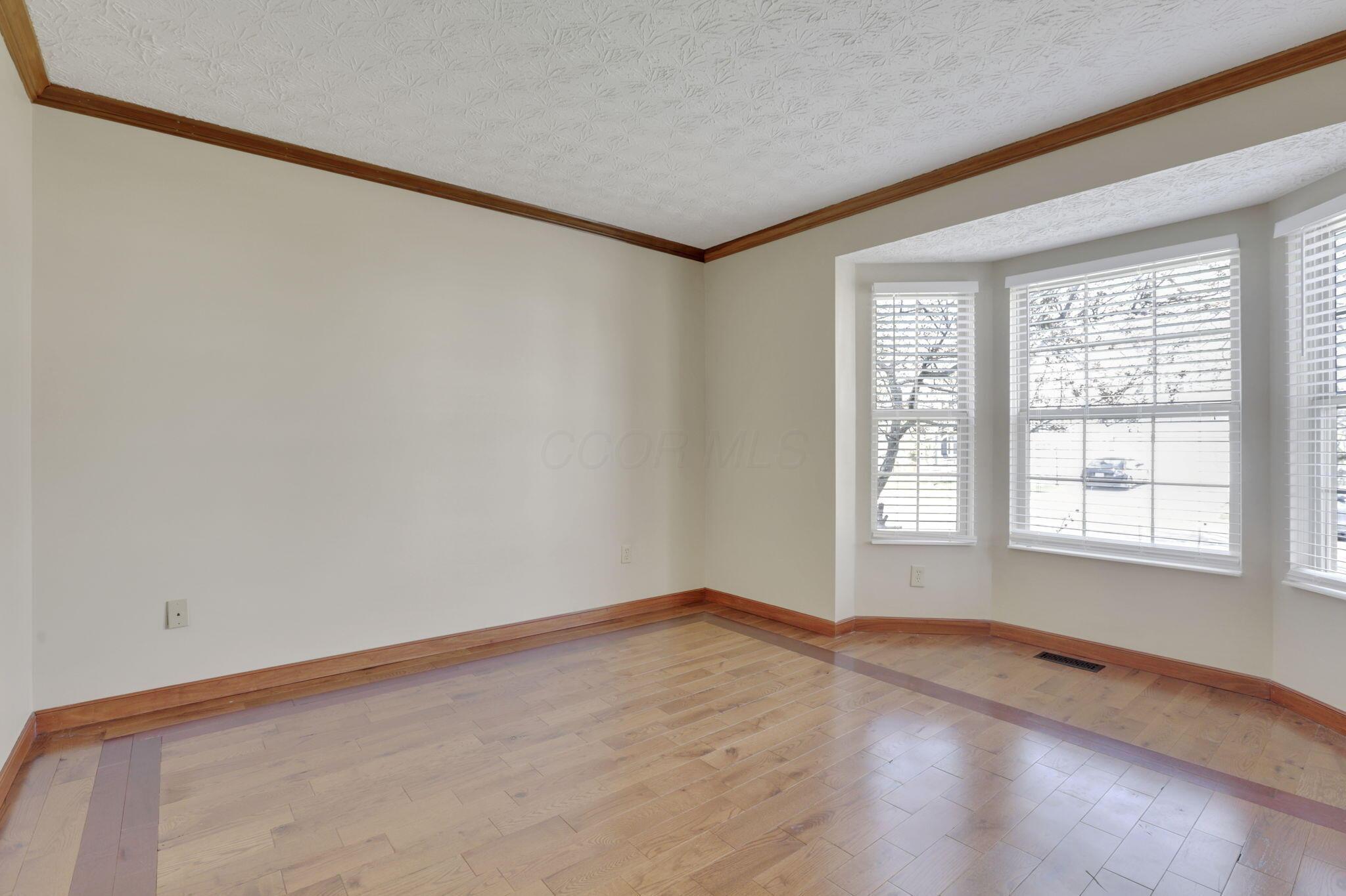 516 Streamwater Drive, Blacklick, Ohio image 16