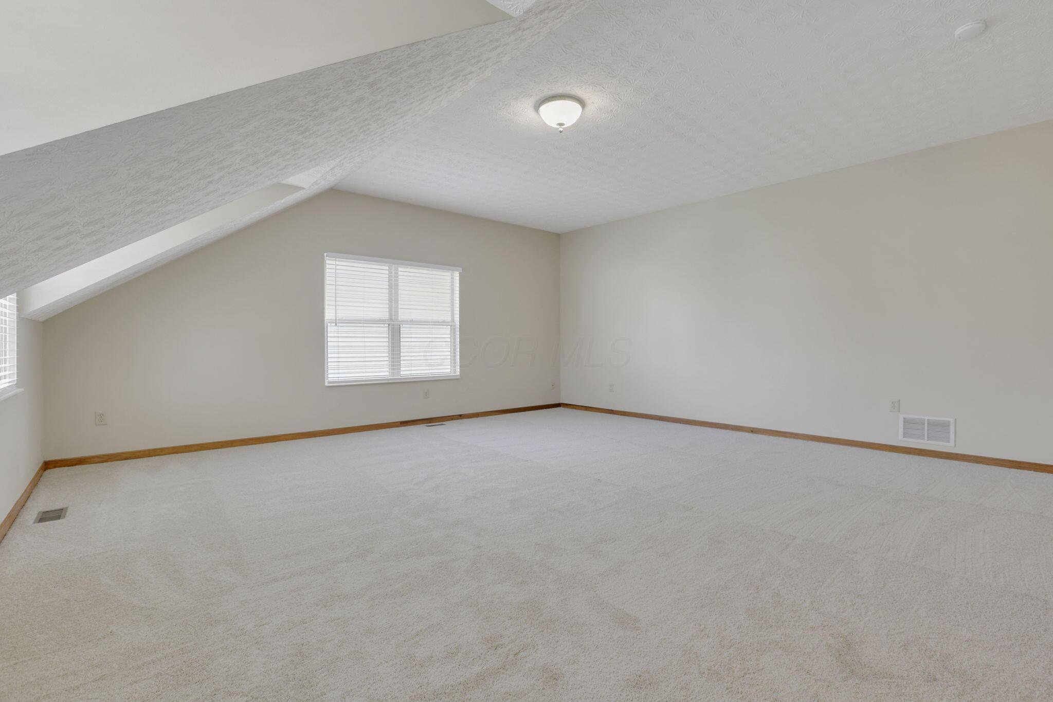 516 Streamwater Drive, Blacklick, Ohio image 33