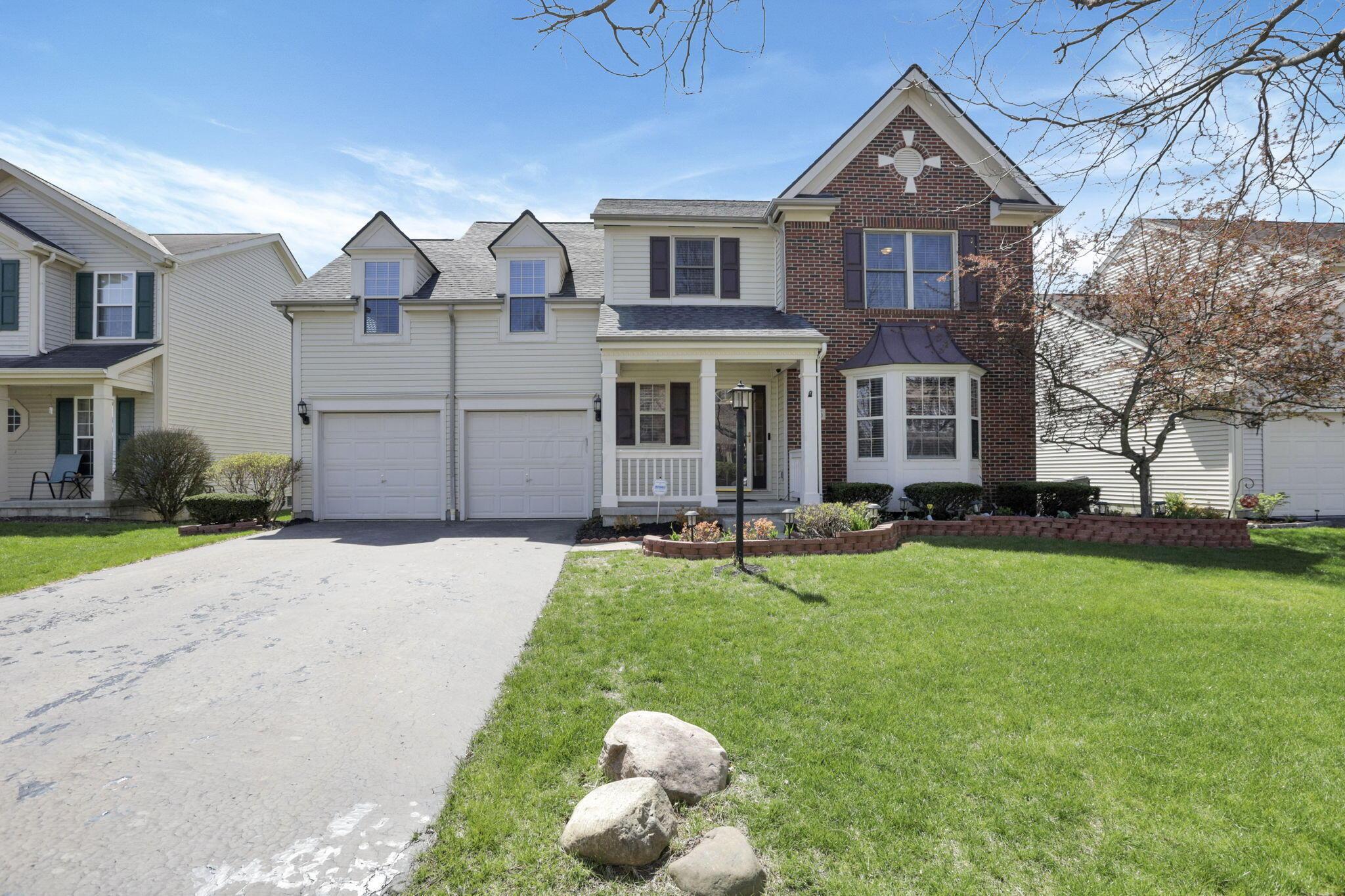516 Streamwater Drive, Blacklick, Ohio image 2