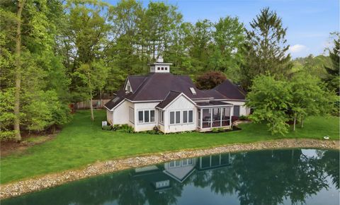 Photo of 52 Beech Ridge Drive, Powell, OH 43065 (MLS # 226014713)