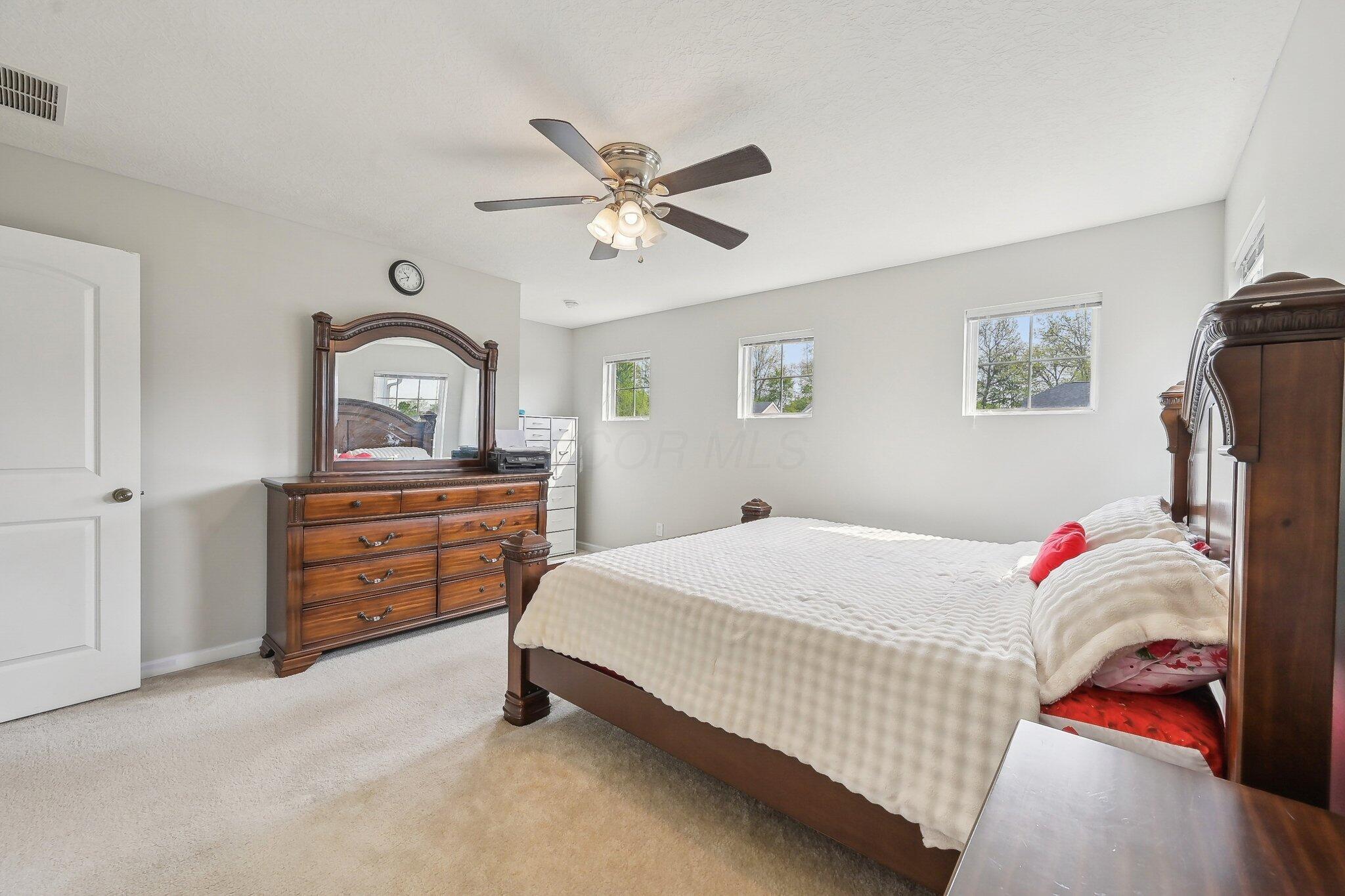 219 Shallotte Drive, Reynoldsburg, Ohio image 32