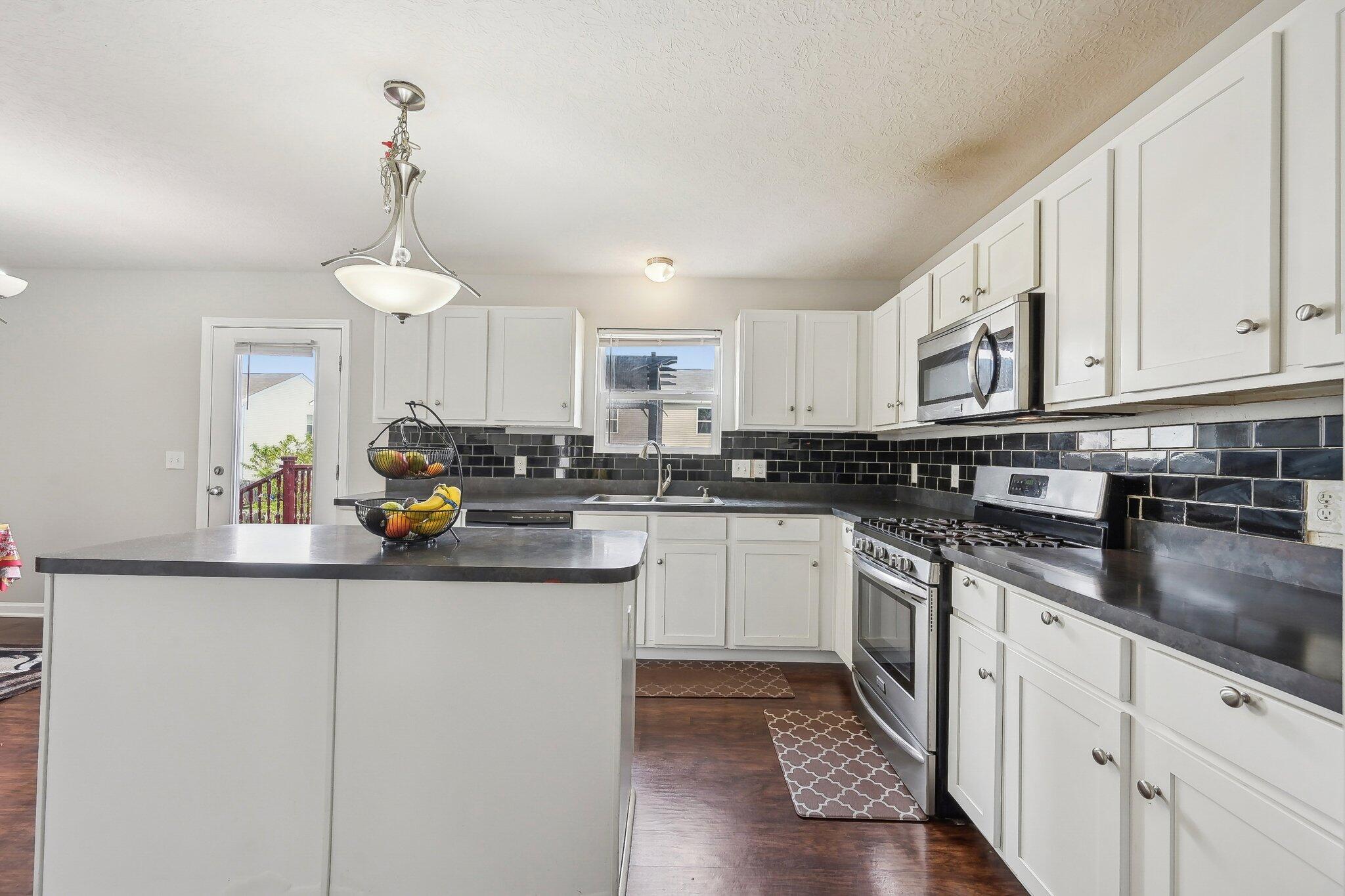 219 Shallotte Drive, Reynoldsburg, Ohio image 11