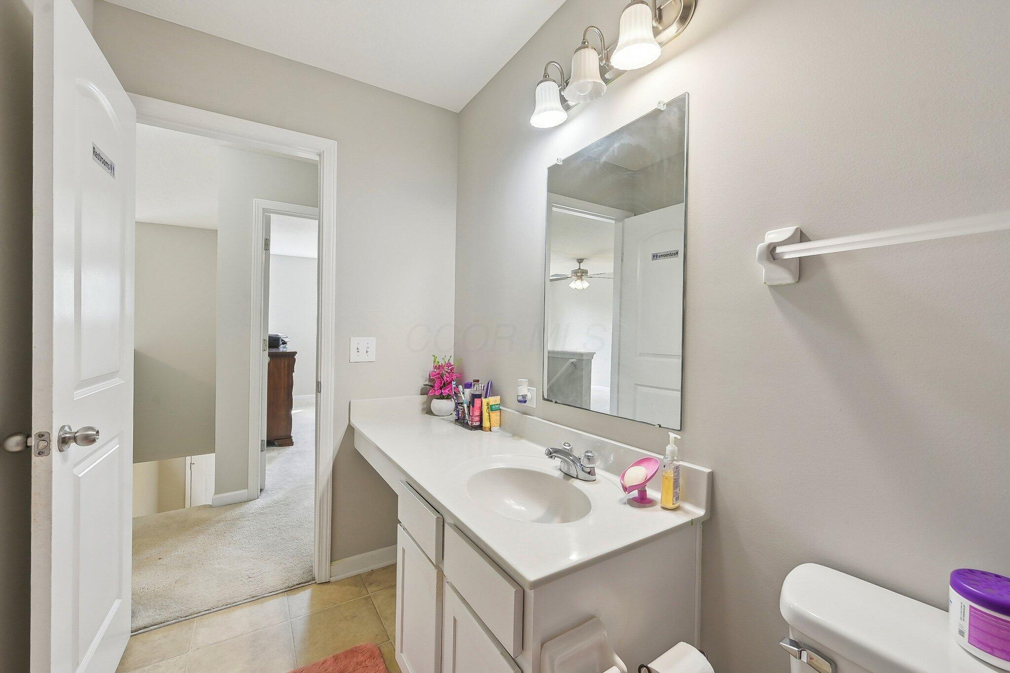 219 Shallotte Drive, Reynoldsburg, Ohio image 38