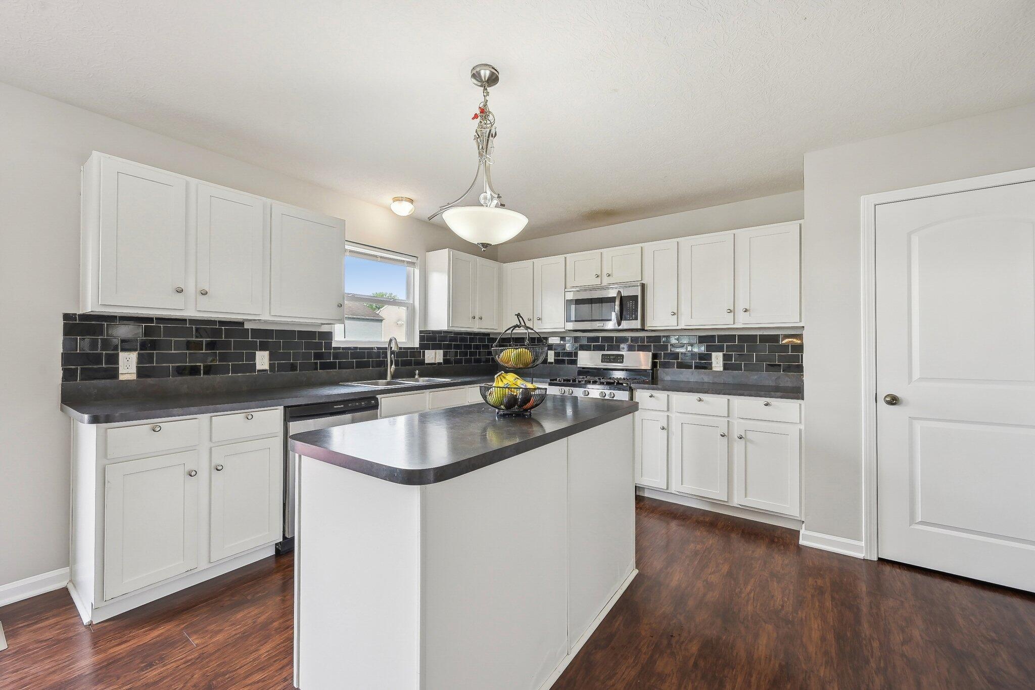 219 Shallotte Drive, Reynoldsburg, Ohio image 10