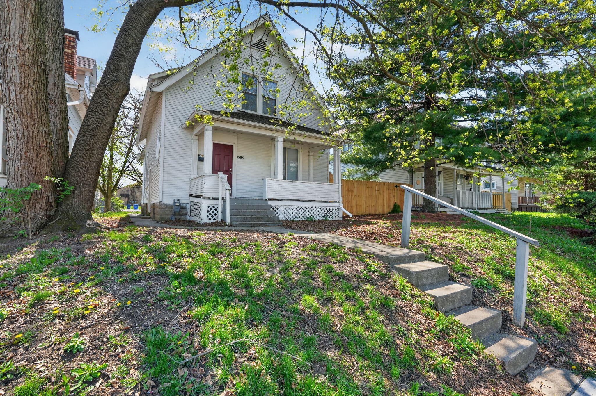 1589 Genessee Avenue