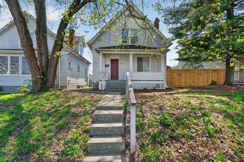 Photo of 1589 Genessee Avenue, Columbus, OH 43211 (MLS # 226012689)