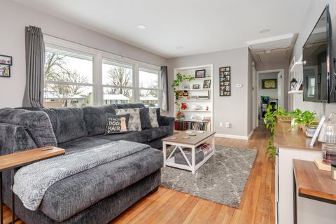 Tiny photo for 2698 Shrewsbury Road, Columbus, OH 43221 (MLS # 225044930)