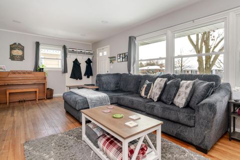 Tiny photo for 2698 Shrewsbury Road, Columbus, OH 43221 (MLS # 225044930)