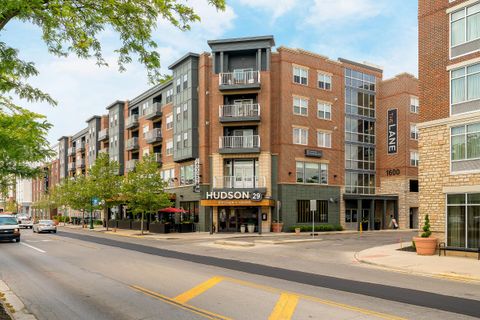 Tiny photo for 2698 Shrewsbury Road, Columbus, OH 43221 (MLS # 225044930)