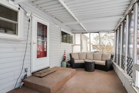 Tiny photo for 2698 Shrewsbury Road, Columbus, OH 43221 (MLS # 225044930)