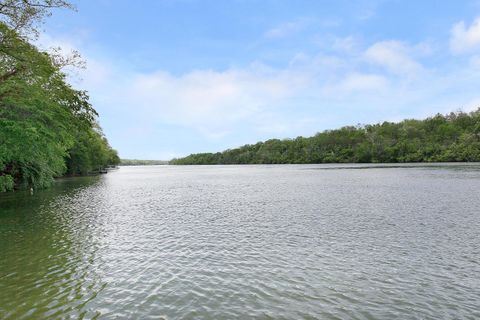 Tiny photo for 2698 Shrewsbury Road, Columbus, OH 43221 (MLS # 225044930)