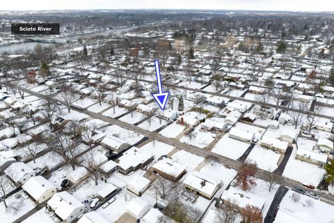 Tiny photo for 2698 Shrewsbury Road, Columbus, OH 43221 (MLS # 225044930)
