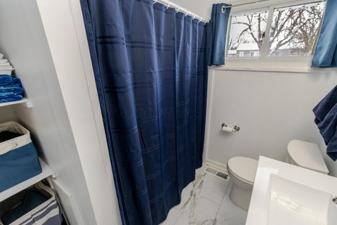 Tiny photo for 2698 Shrewsbury Road, Columbus, OH 43221 (MLS # 225044930)