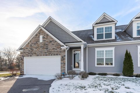 Photo of 1645 Withers Grove Loop 16A #16A, Grove City, OH 43123 (MLS # 226000381)